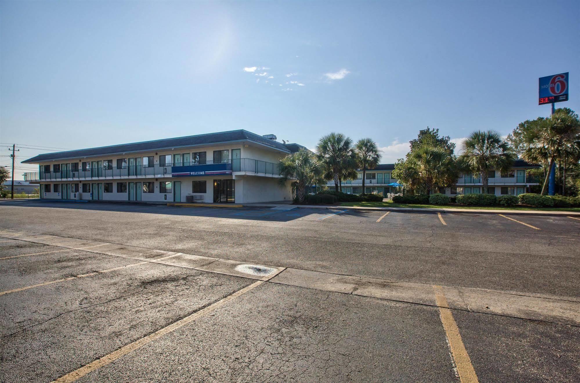 Motel 6-Valdosta, Ga - University Bagian luar foto