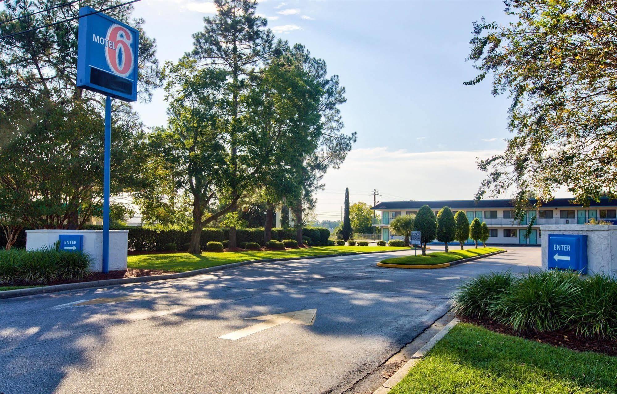Motel 6-Valdosta, Ga - University Bagian luar foto