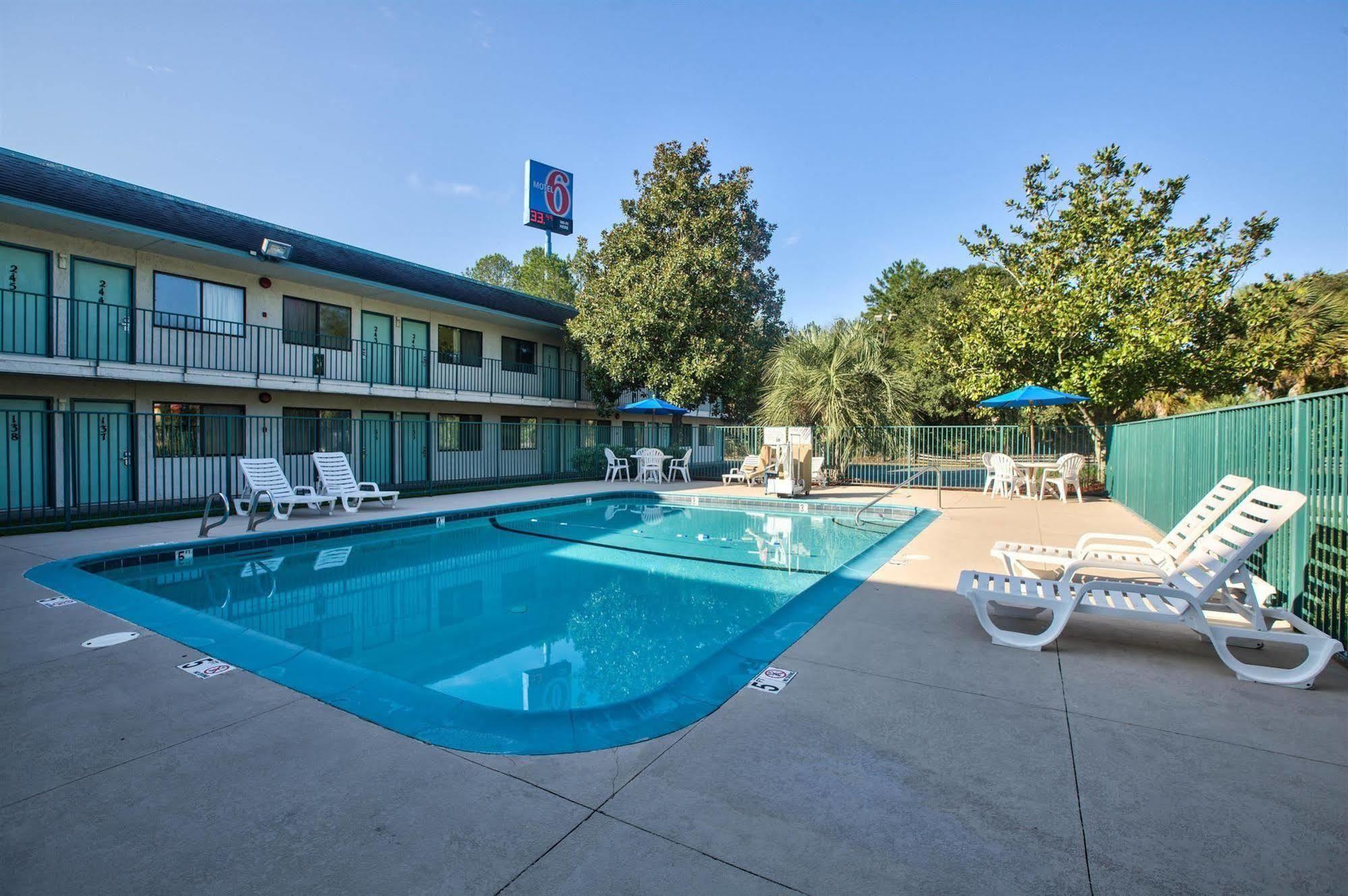 Motel 6-Valdosta, Ga - University Bagian luar foto