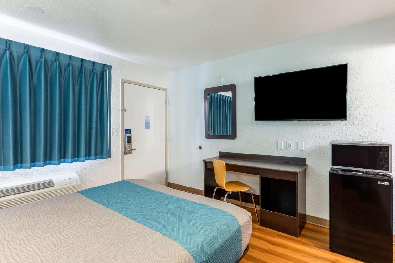 Motel 6-Valdosta, Ga - University Bagian luar foto